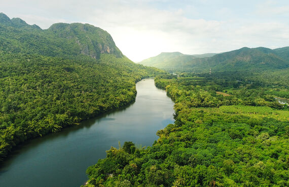 ラフティングが楽しめる熊本のサービスは学生のご利用も歓迎しております